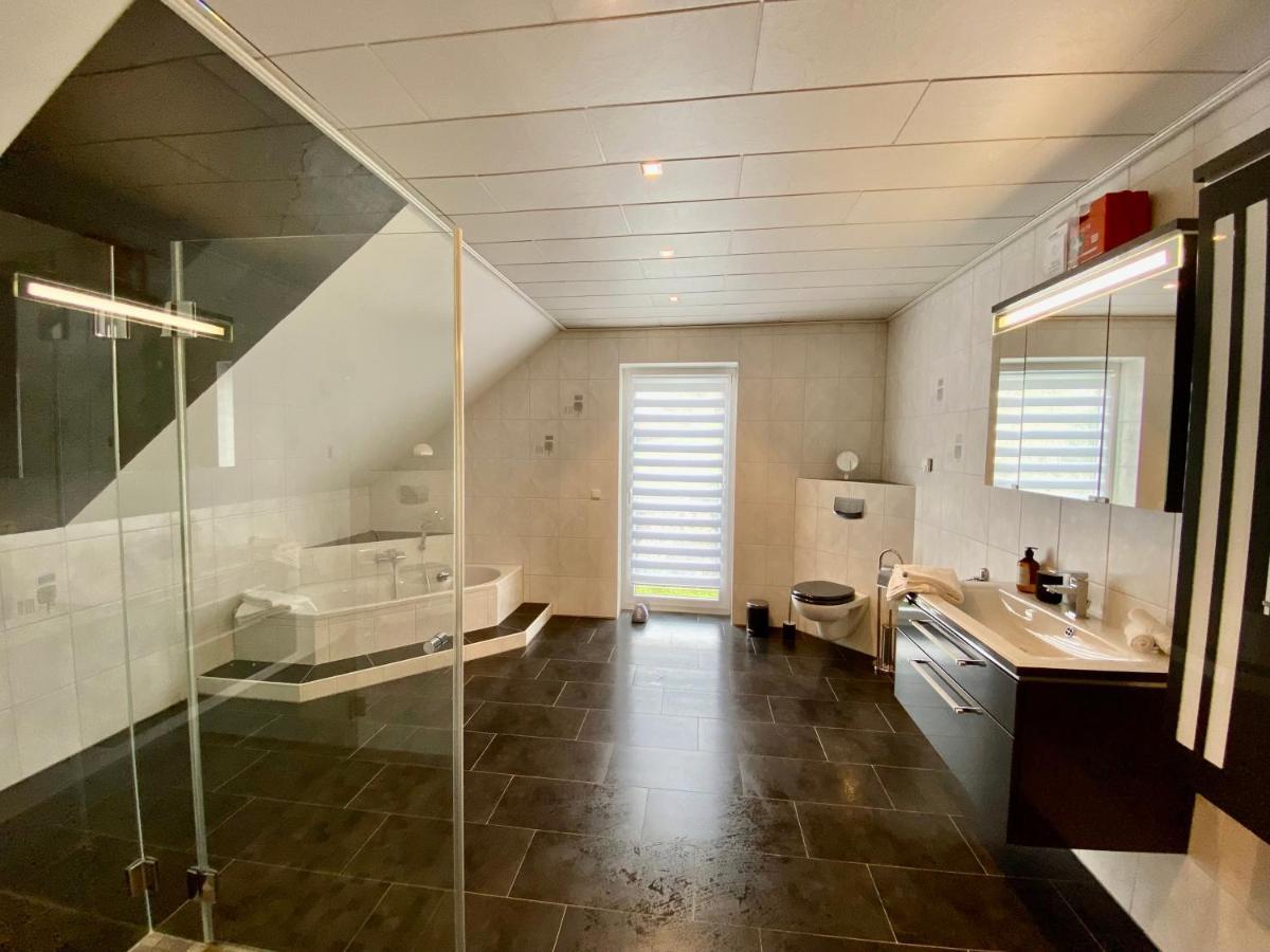 פרוידנברג Moderne Ferienwohnung Seeblick מראה חיצוני תמונה